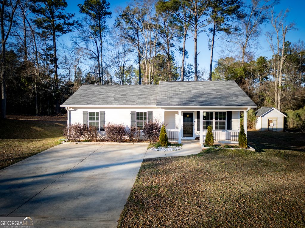 Photo of 889 Green Valley Drive NW, Conyers, GA 30012 (MLS # 10675414)