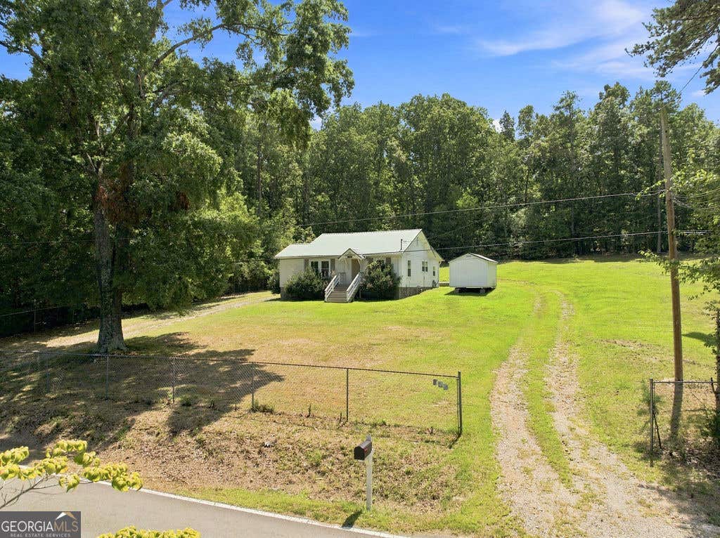 Photo of 244 Pleasant Valley Road SE, Silver Creek, GA 30173 (MLS # 10829077)