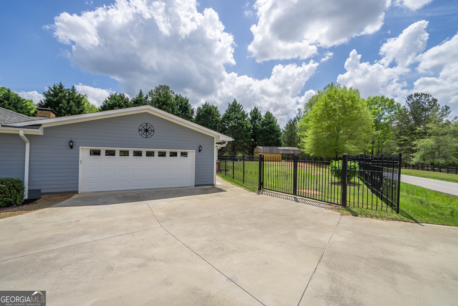 220 Pitts Chapel RD