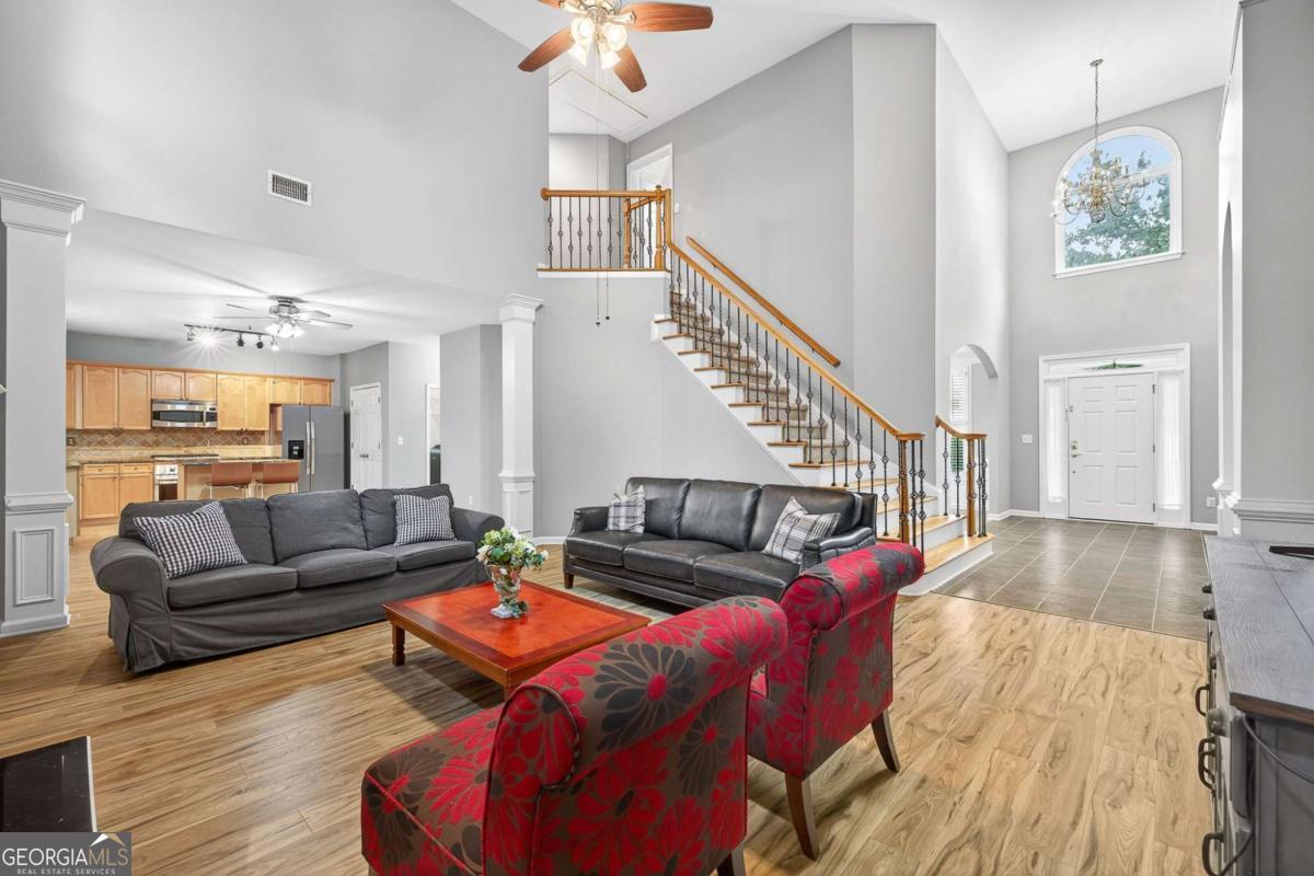 3827 Medfield PL