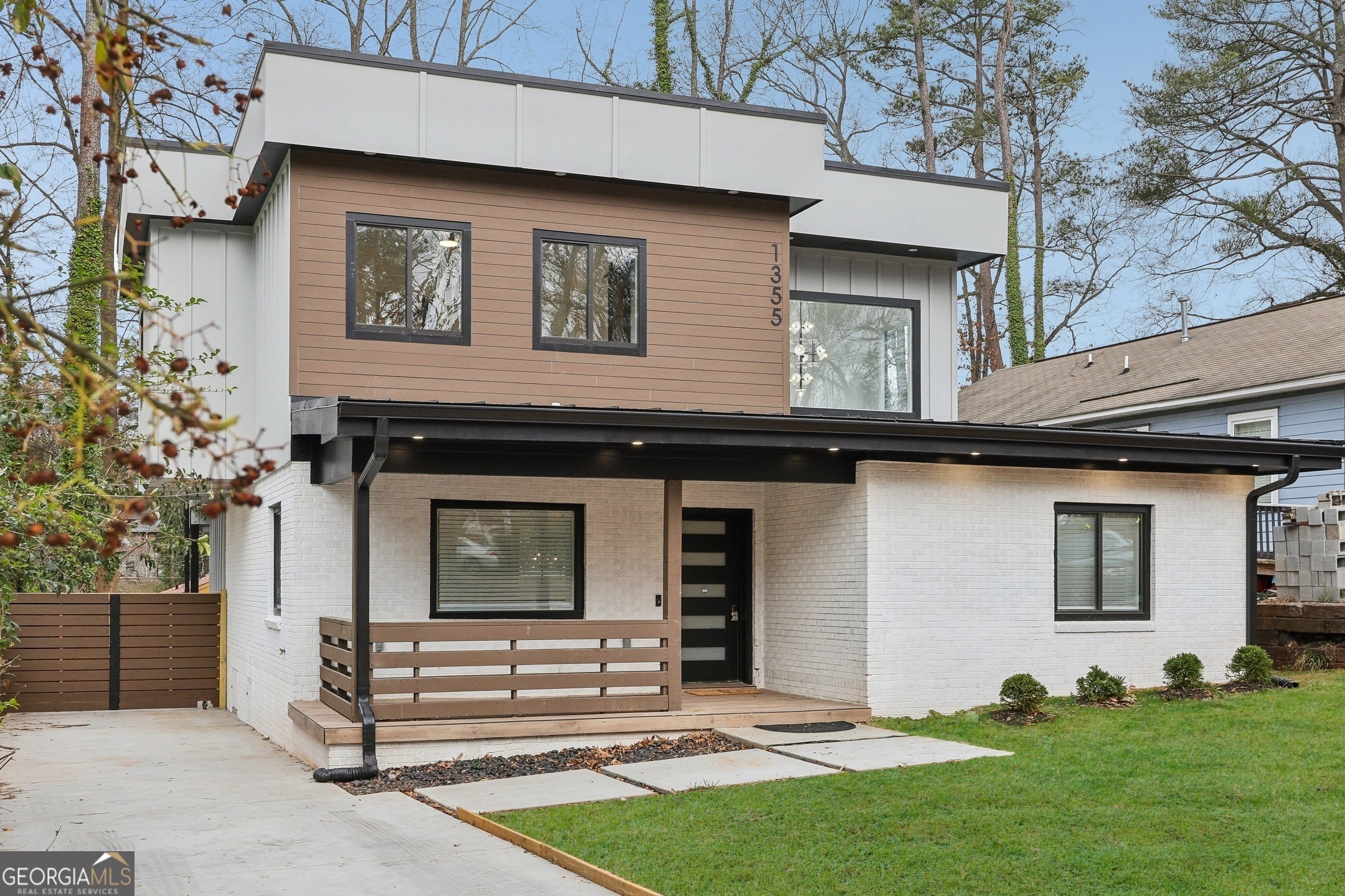 1355 Lockwood DR SW