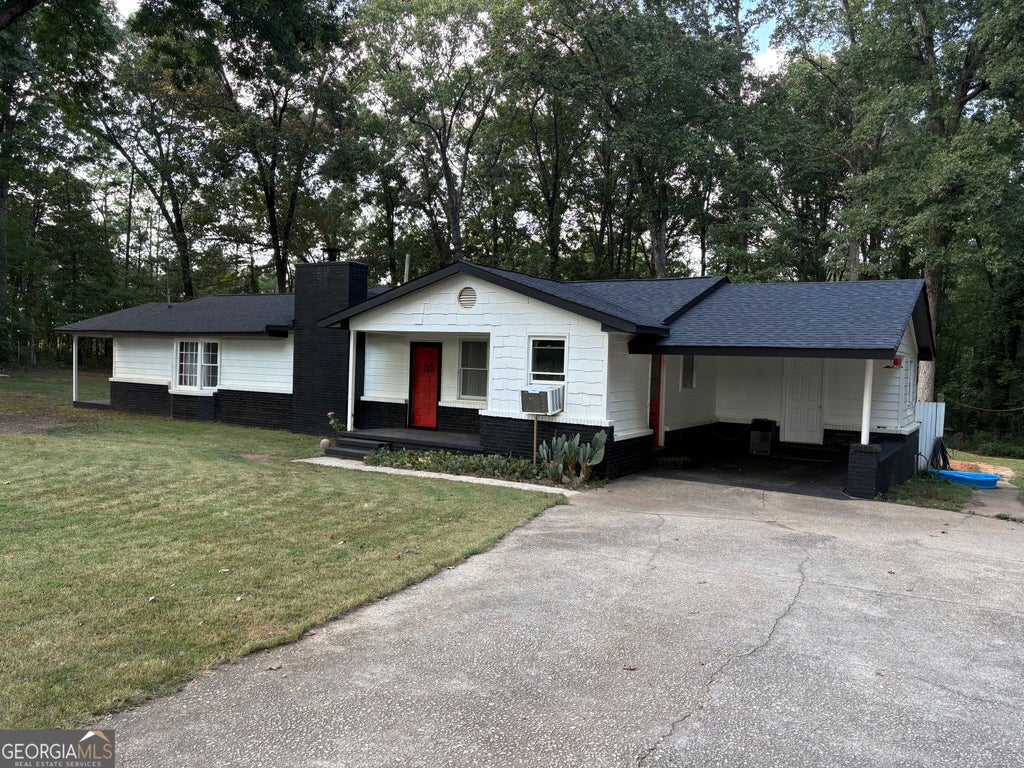 Photo of 326 Eichelberger Drive, Lagrange, GA 30241 (MLS # 10850126)