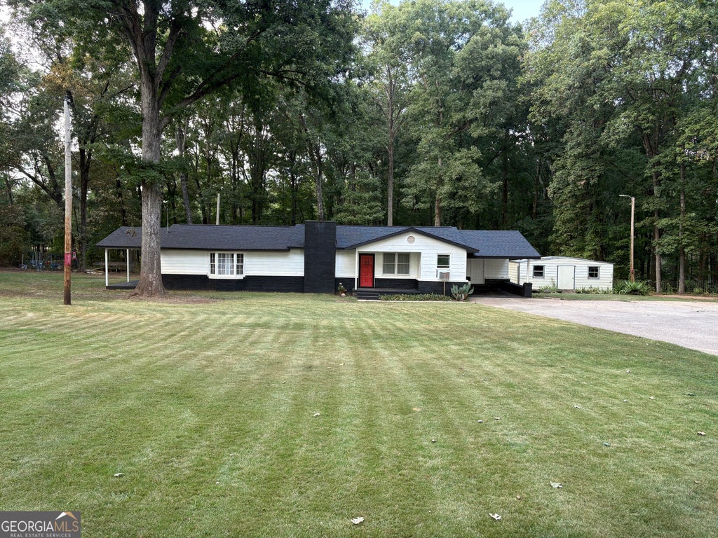Photo of 326 Eichelberger Drive, Lagrange, GA 30241 (MLS # 10850126)