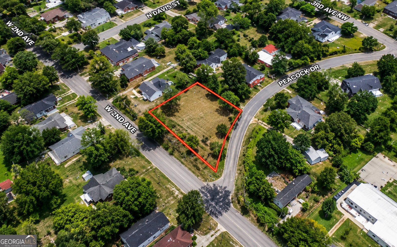 905 Peacock DR