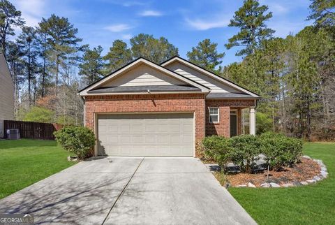 813 Blue Hill LN Atlanta GA 30349
