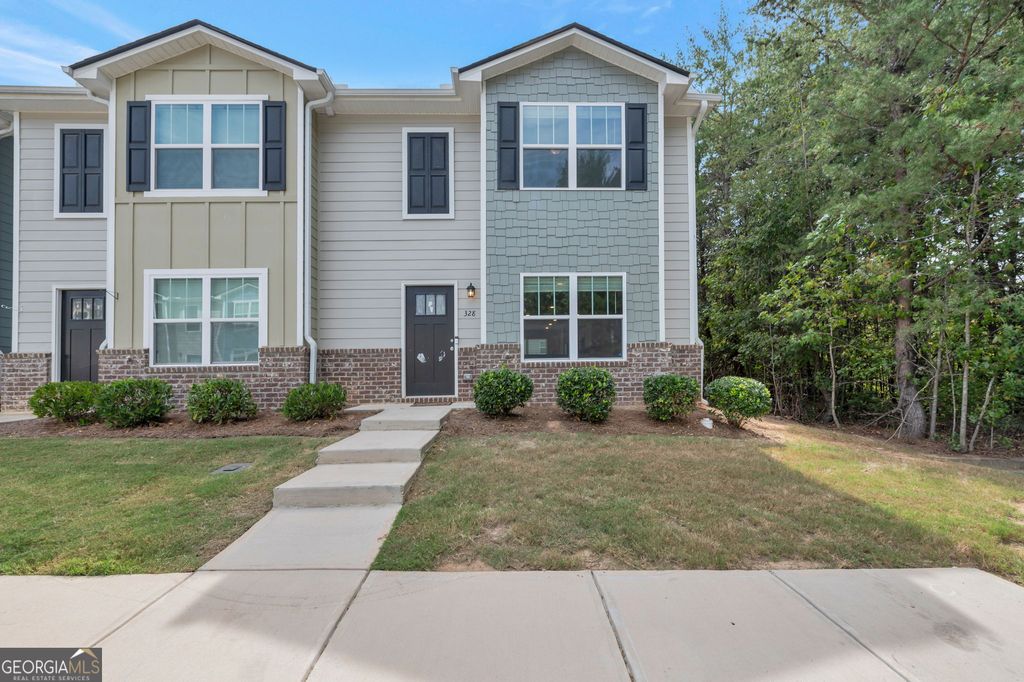 Photo of 328 Ashigan Street, Union City, GA 30291 (MLS # 10618175)