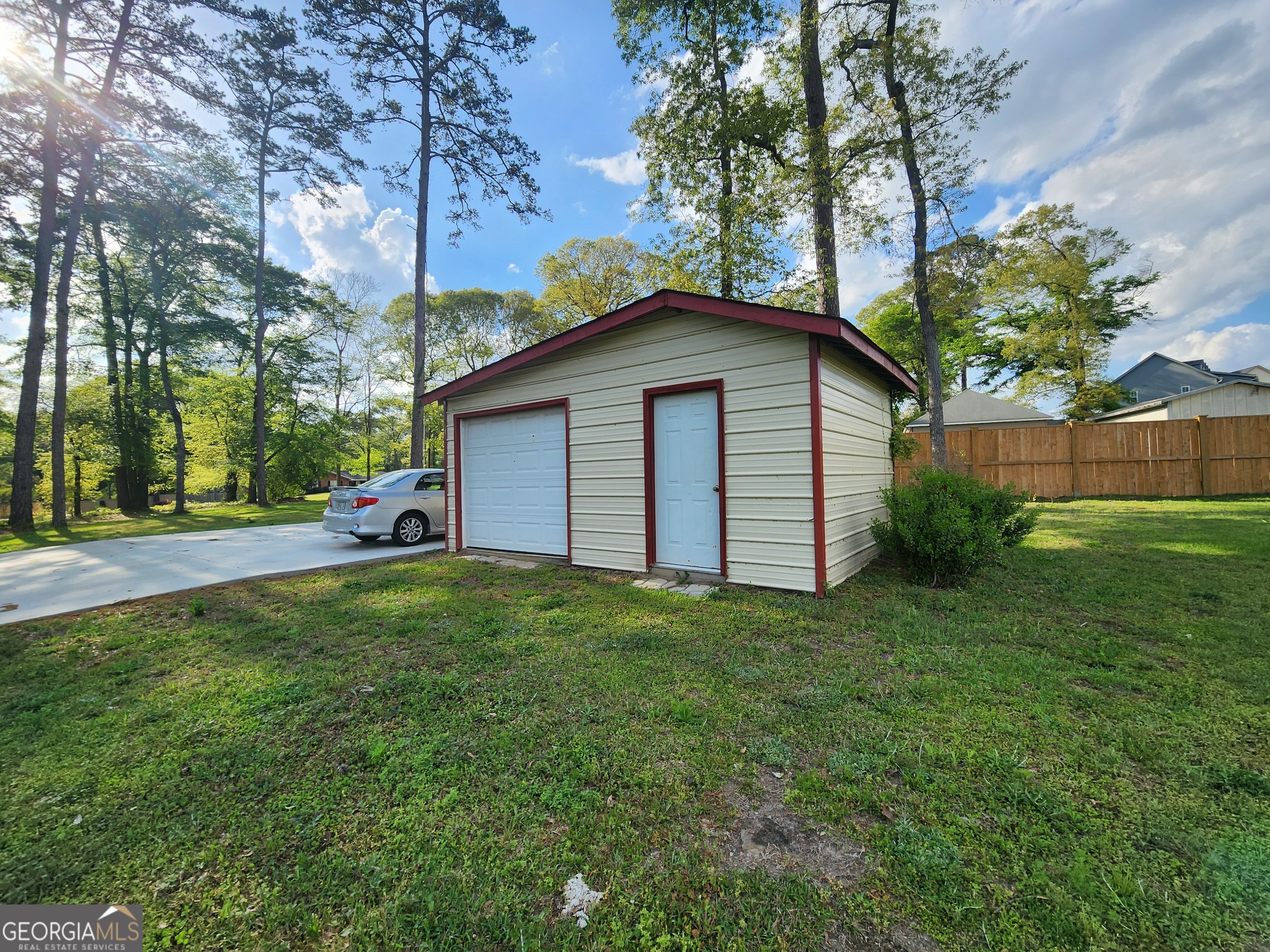 1120 Kathryn Ryals RD