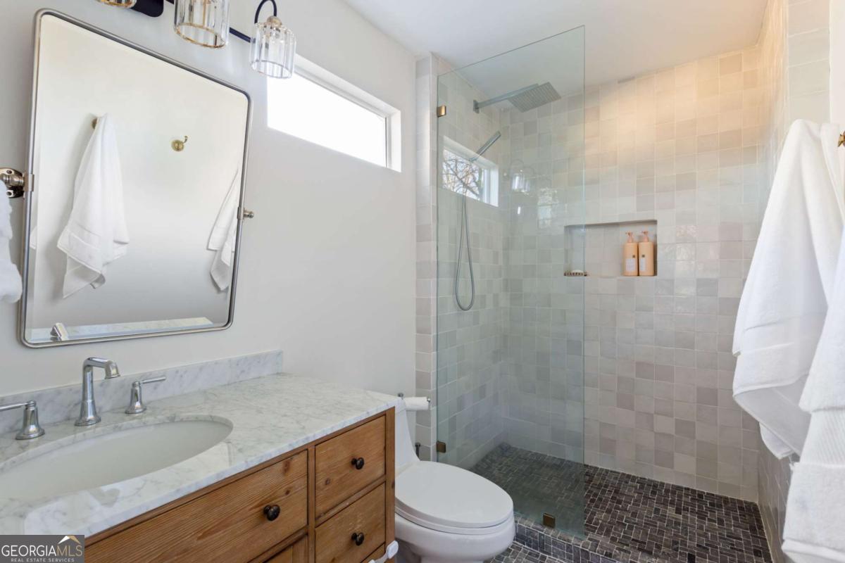 1060 McLinden AVE SE