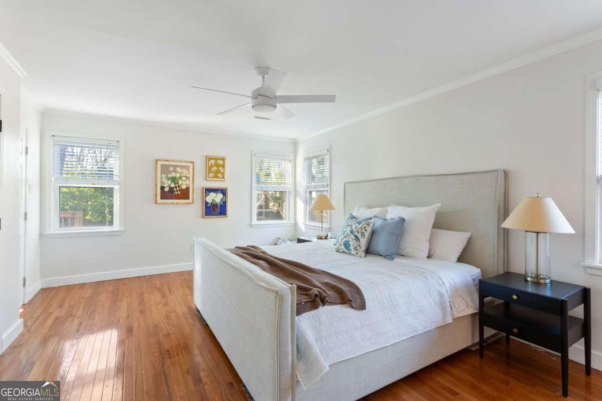 1060 McLinden AVE SE