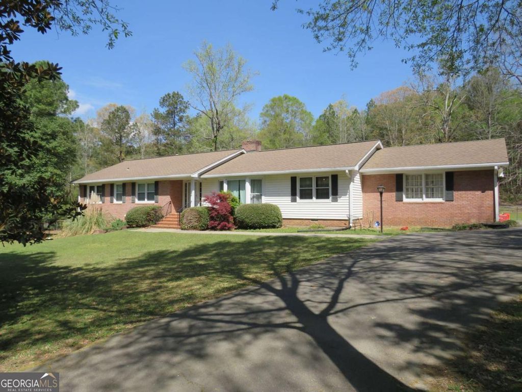 Photo of 218 Fair Oaks Road, Cedartown, GA 30125 (MLS # 10726471)
