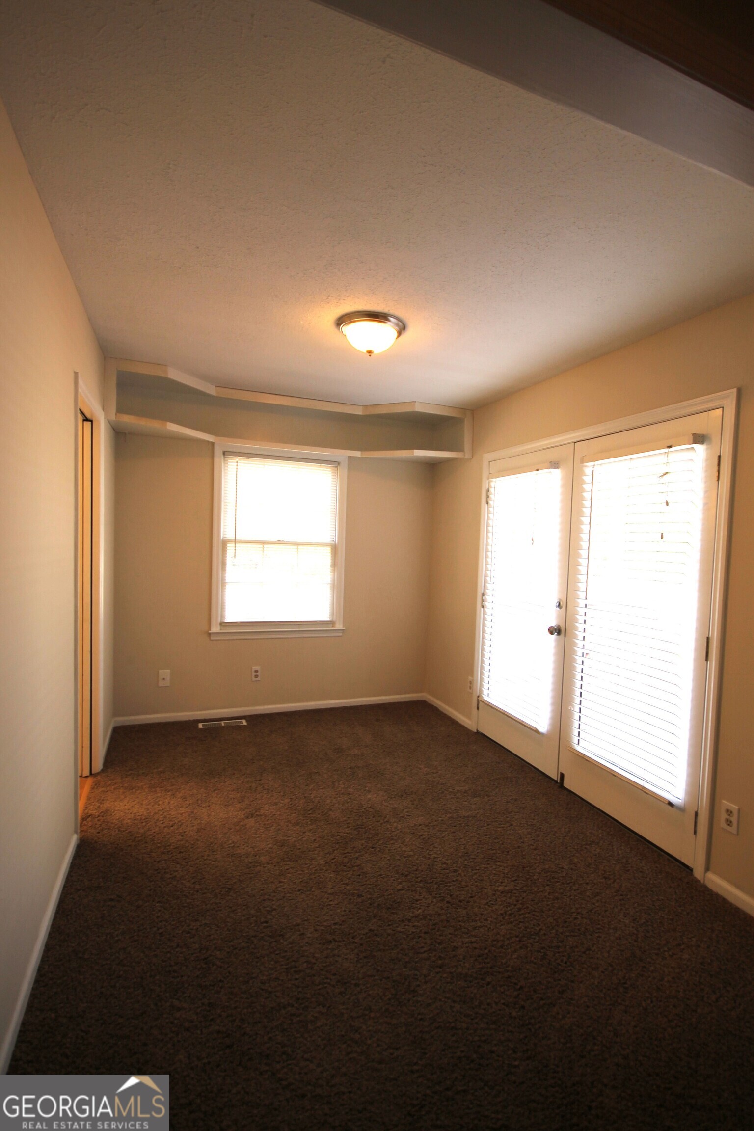 Rowland Estates - Residential Lease