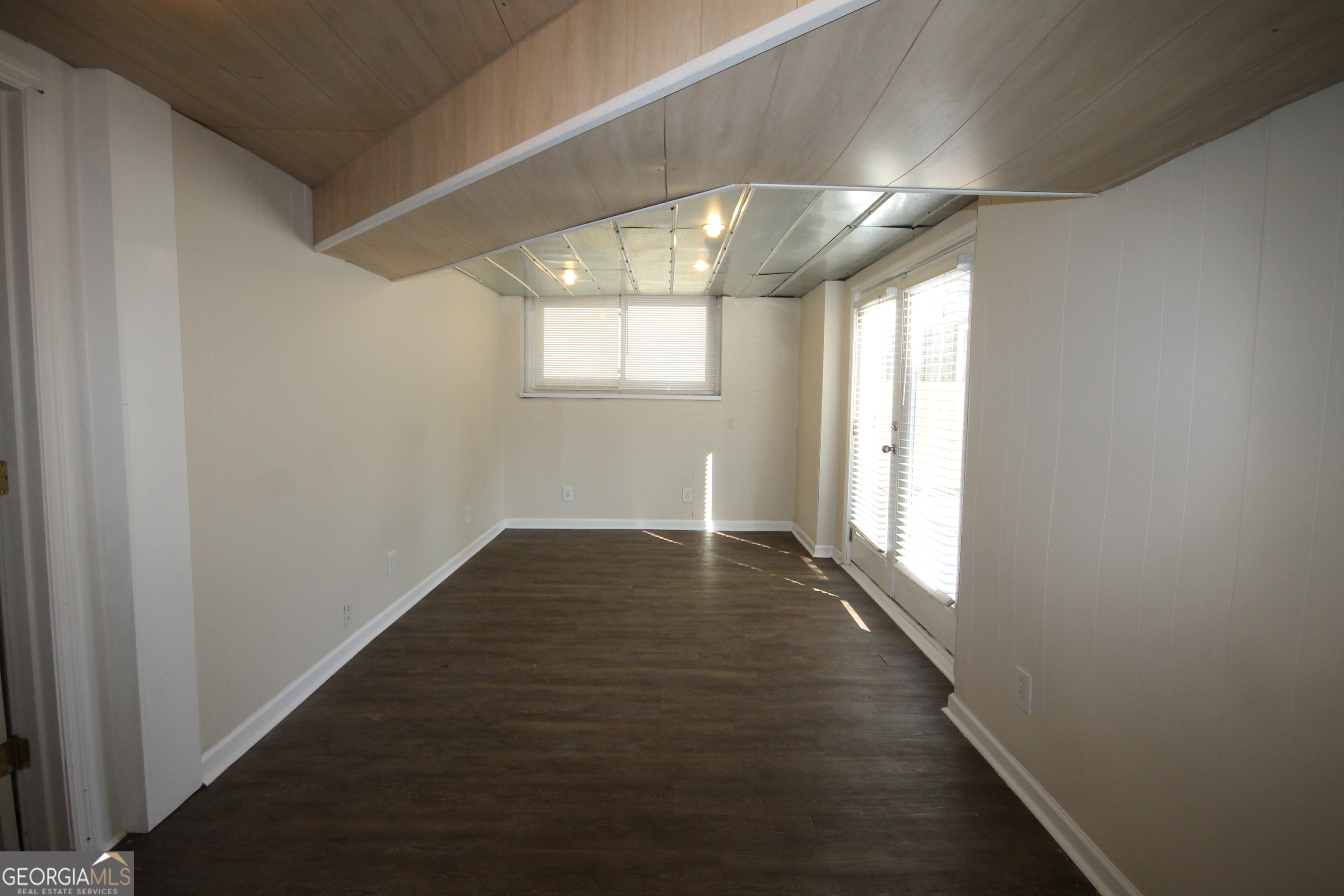 Rowland Estates - Residential Lease