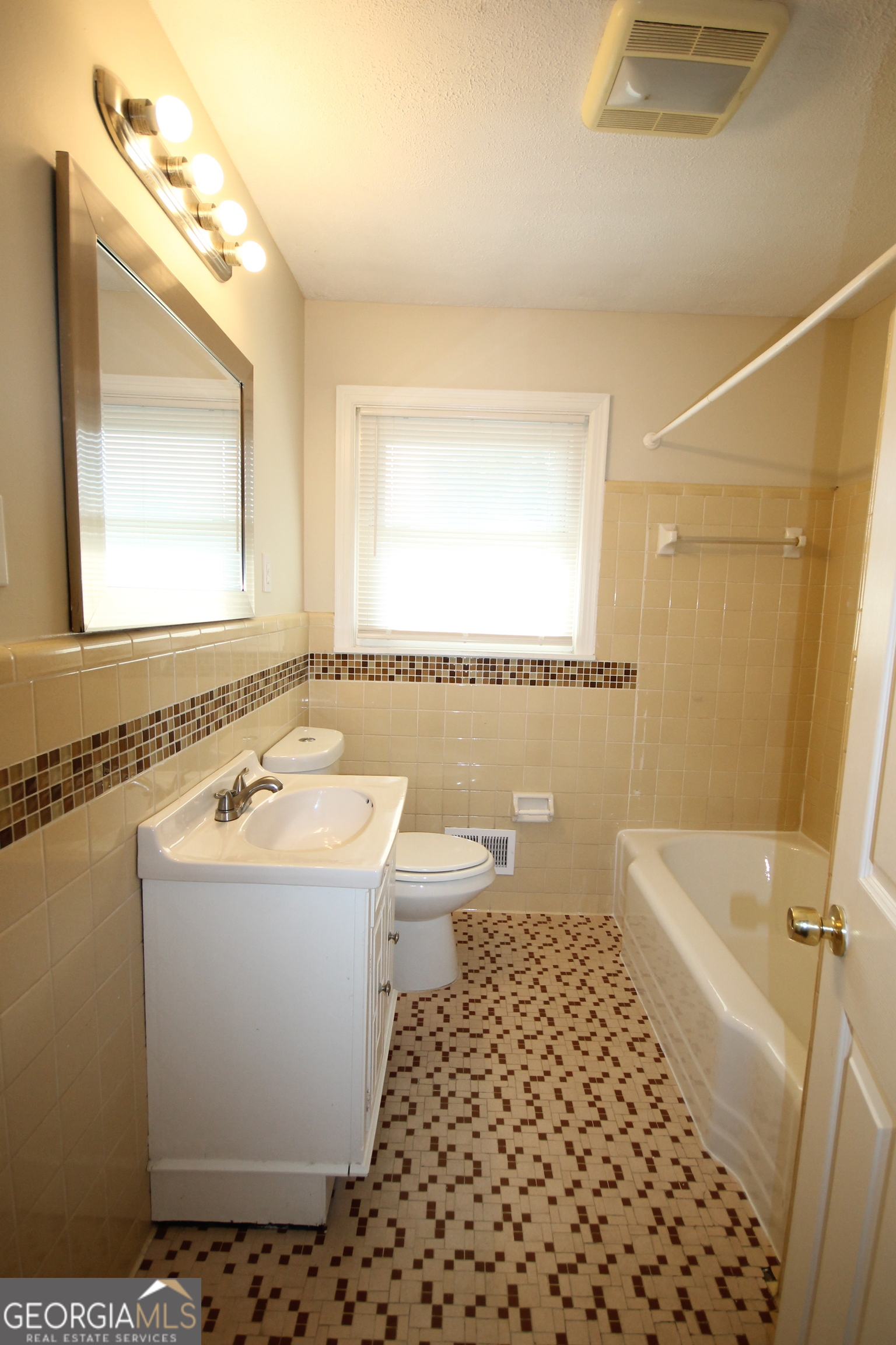 Rowland Estates - Residential Lease