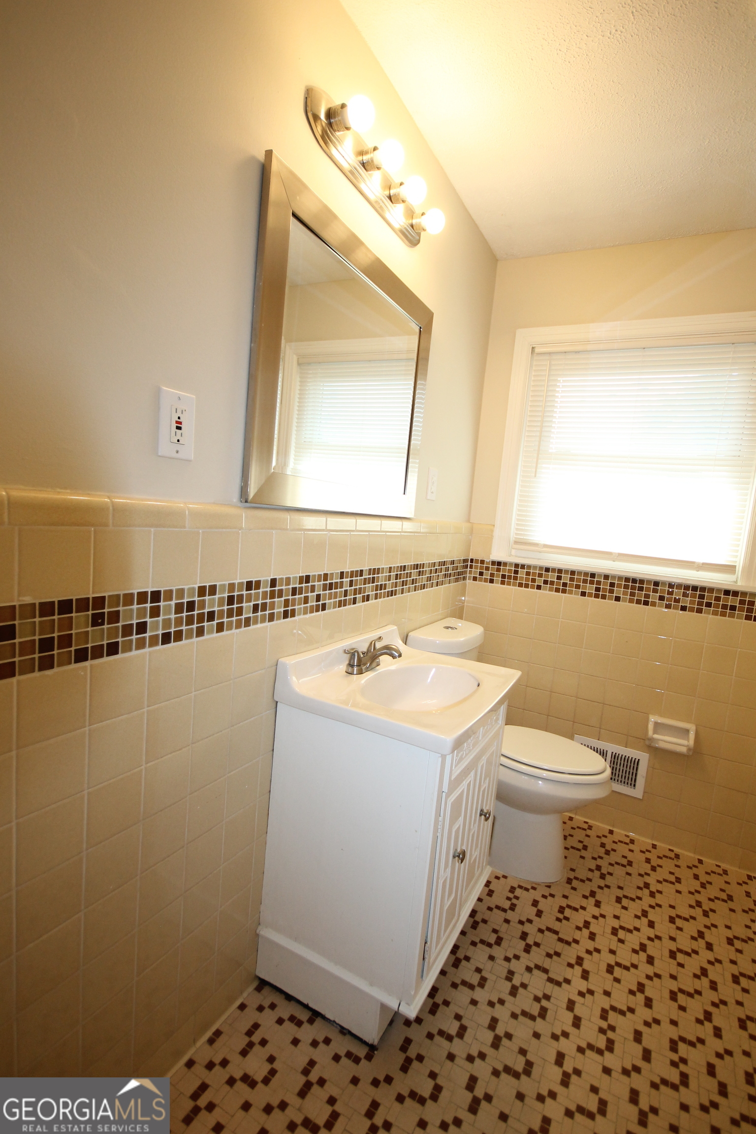 Rowland Estates - Residential Lease