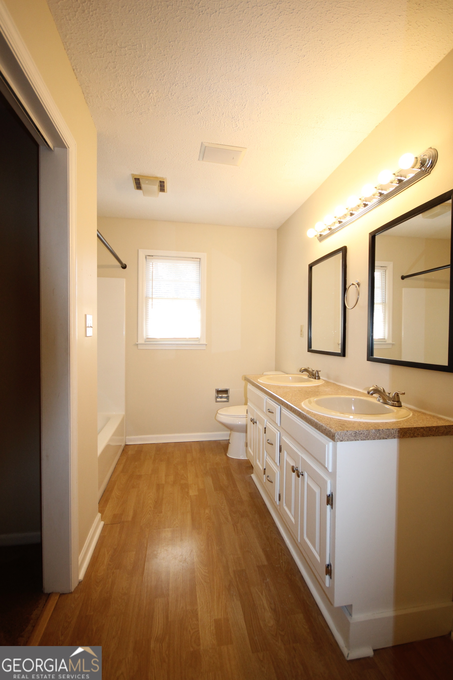 Rowland Estates - Residential Lease