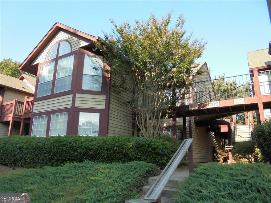Wonderful Rivermont Village Condo recently refreshed. Nestled among the trees and mature landscaping of Rivermont. Large open living room with walkout balcony, separate dining room, roommate bedroom pplan with 2 full baths. Take advantage of all that this highly desired community has to offer including pools, tennis, clubhouse, playground, Golf Course with the option to join, and the fabulous trails of the Chattahoochee River Park exclusively for Rivermont Residents. Mid level unit location for minimal stairs to access. All appliances including washer and dryer. Assigned parking space and plenty of guest parking. Prime location with easy access to the nightlife and shopping of downtown Roswell, Milton,and Alpharetta. Close to GA-400 or PIB, Northpoint Mall, Windward, and MARTA. Top rated schools.