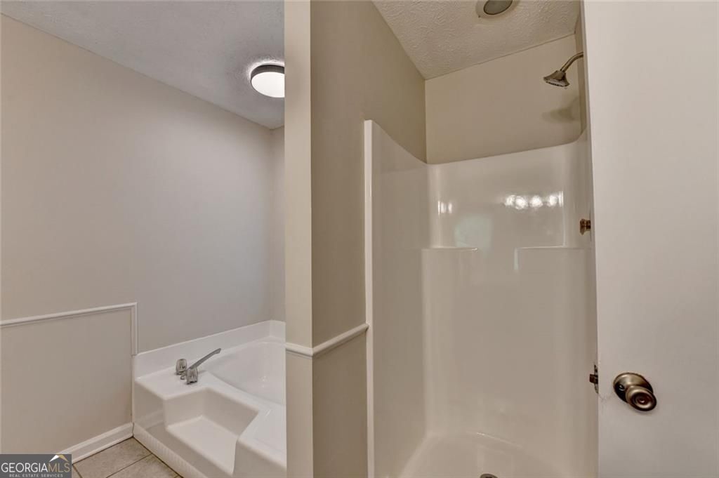 Acworth, Georgia 30102, United States, 3 Bedrooms Bedrooms, ,3 BathroomsBathrooms,Residential,Active,181628