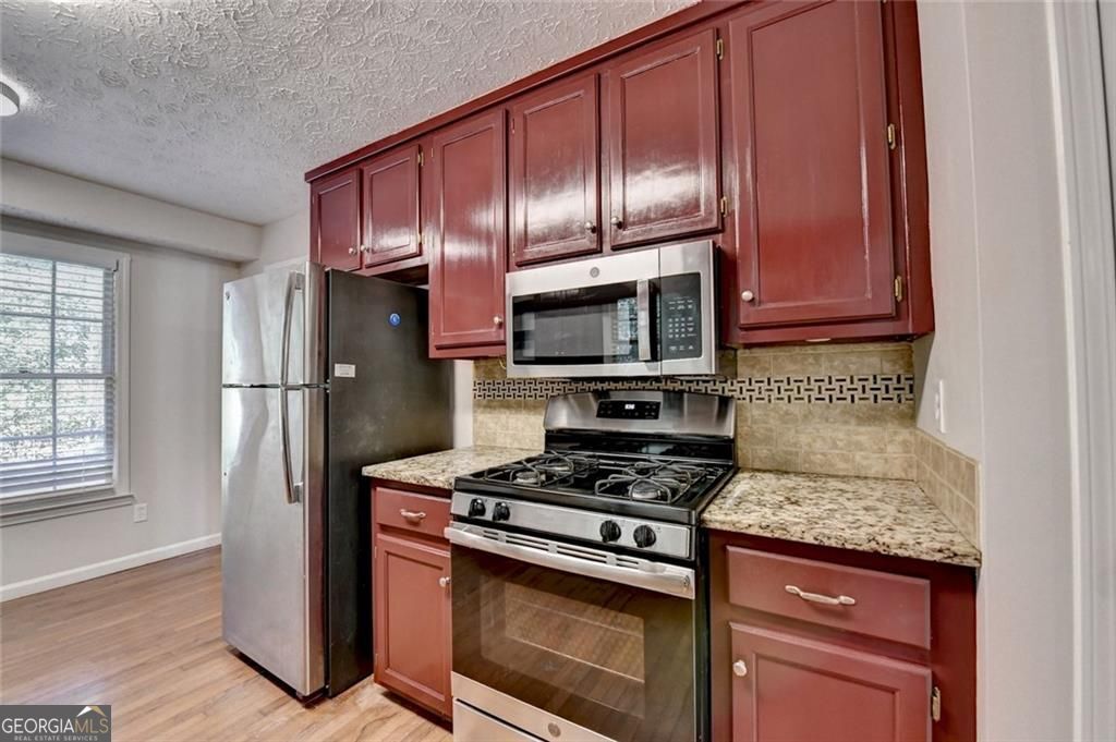 Acworth, Georgia 30102, United States, 3 Bedrooms Bedrooms, ,3 BathroomsBathrooms,Residential,Active,181628