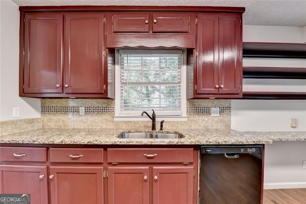 Acworth, Georgia 30102, United States, 3 Bedrooms Bedrooms, ,3 BathroomsBathrooms,Residential,Active,181628