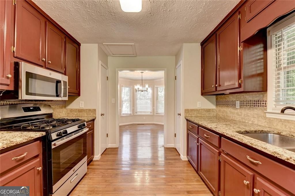 Acworth, Georgia 30102, United States, 3 Bedrooms Bedrooms, ,3 BathroomsBathrooms,Residential,Active,181628