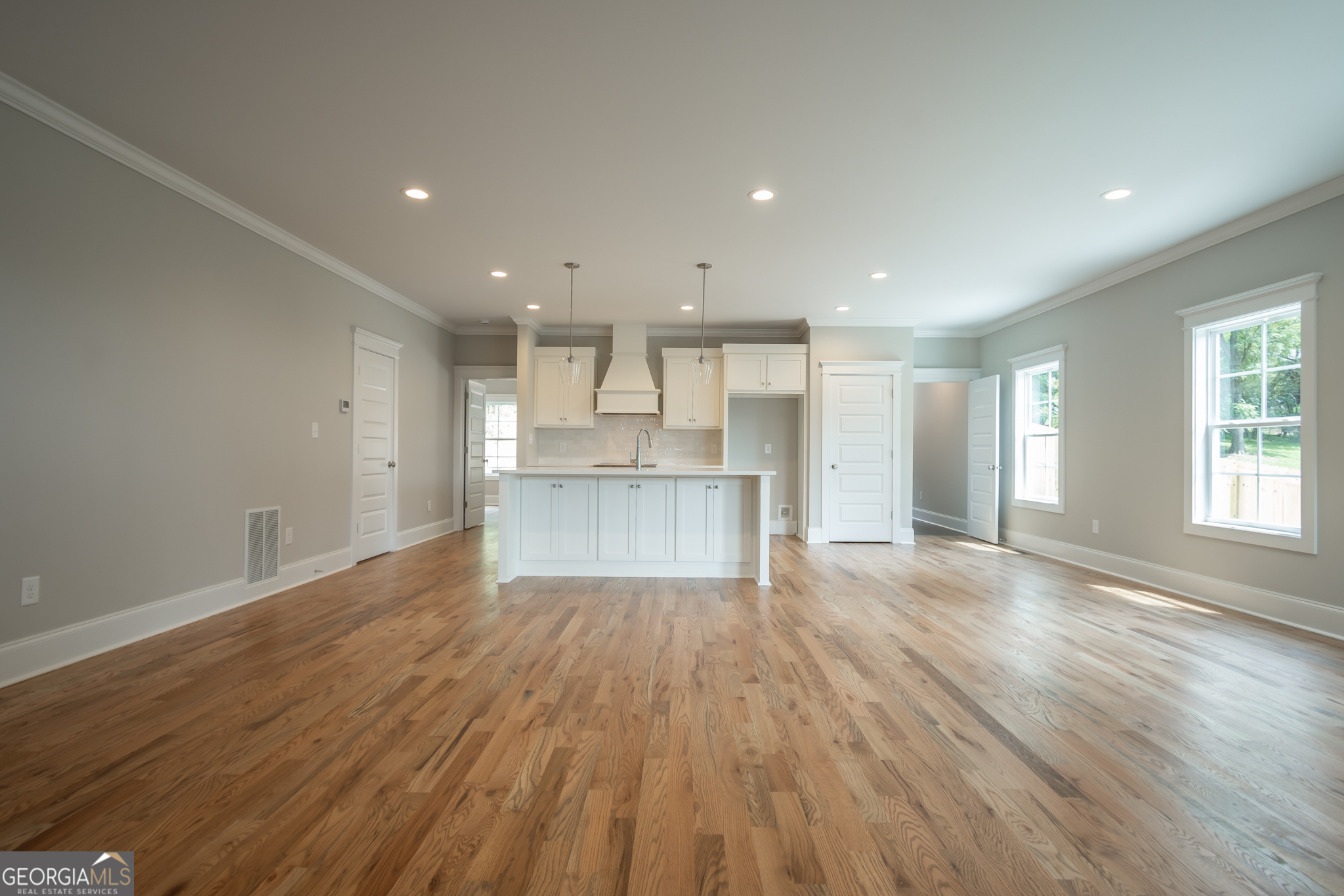 200 Valleybrook DR