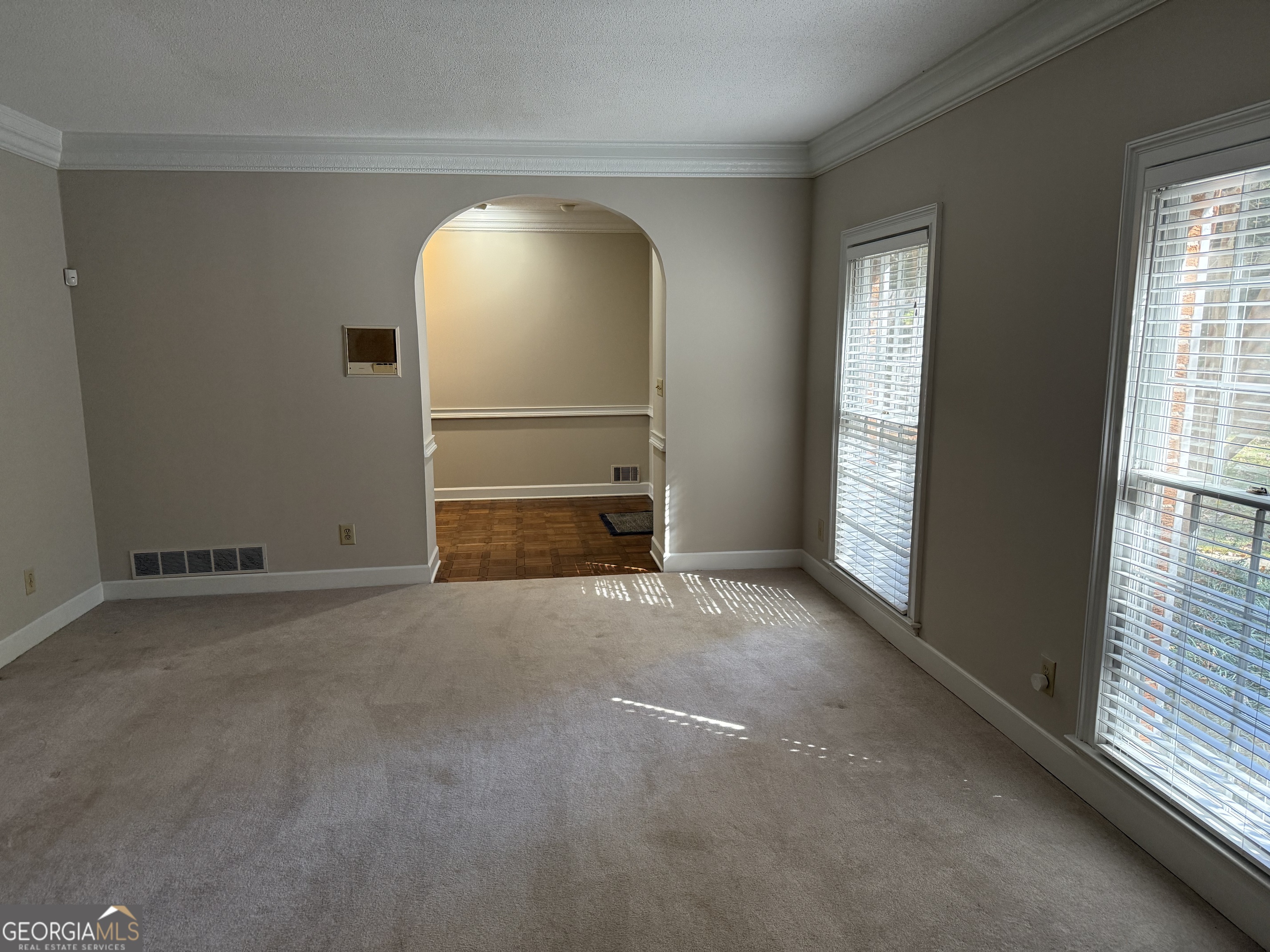 2506 Emerald DR