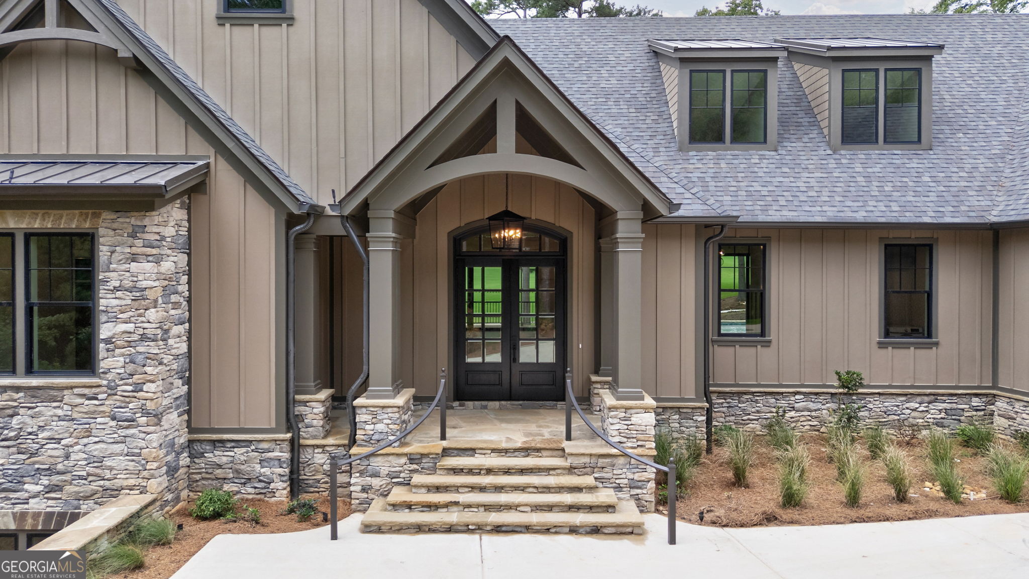 1010 Monfort CT