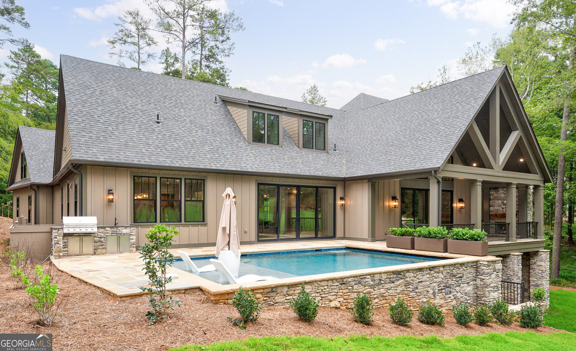 1010 Monfort CT