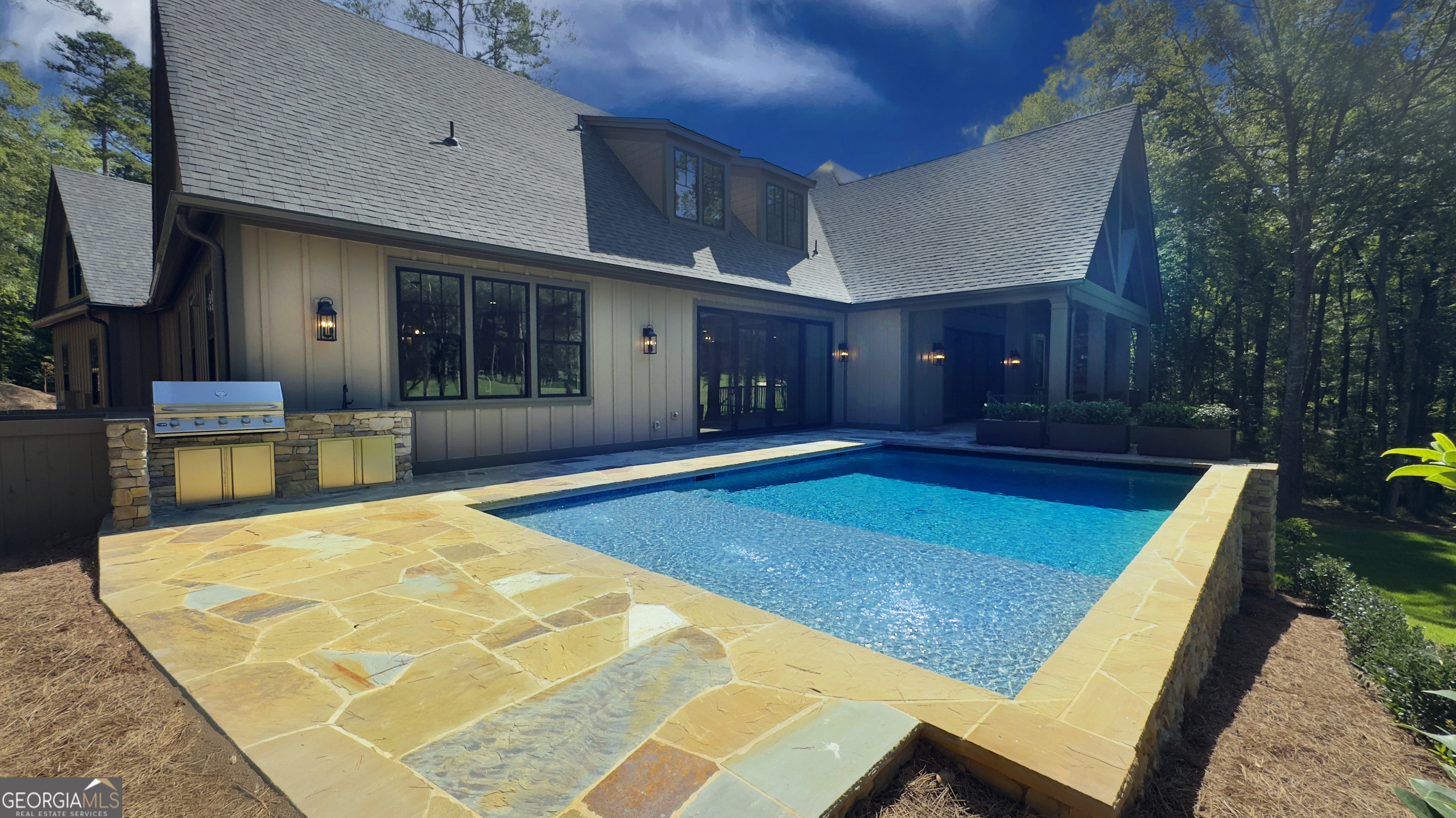 1010 Monfort CT