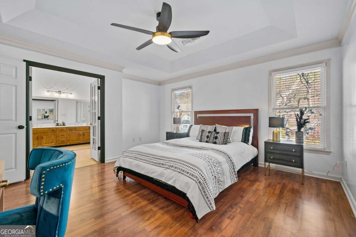 Marietta, Georgia 30068, United States, 2 Bedrooms Bedrooms, ,3 BathroomsBathrooms,Residential,Pending,23419