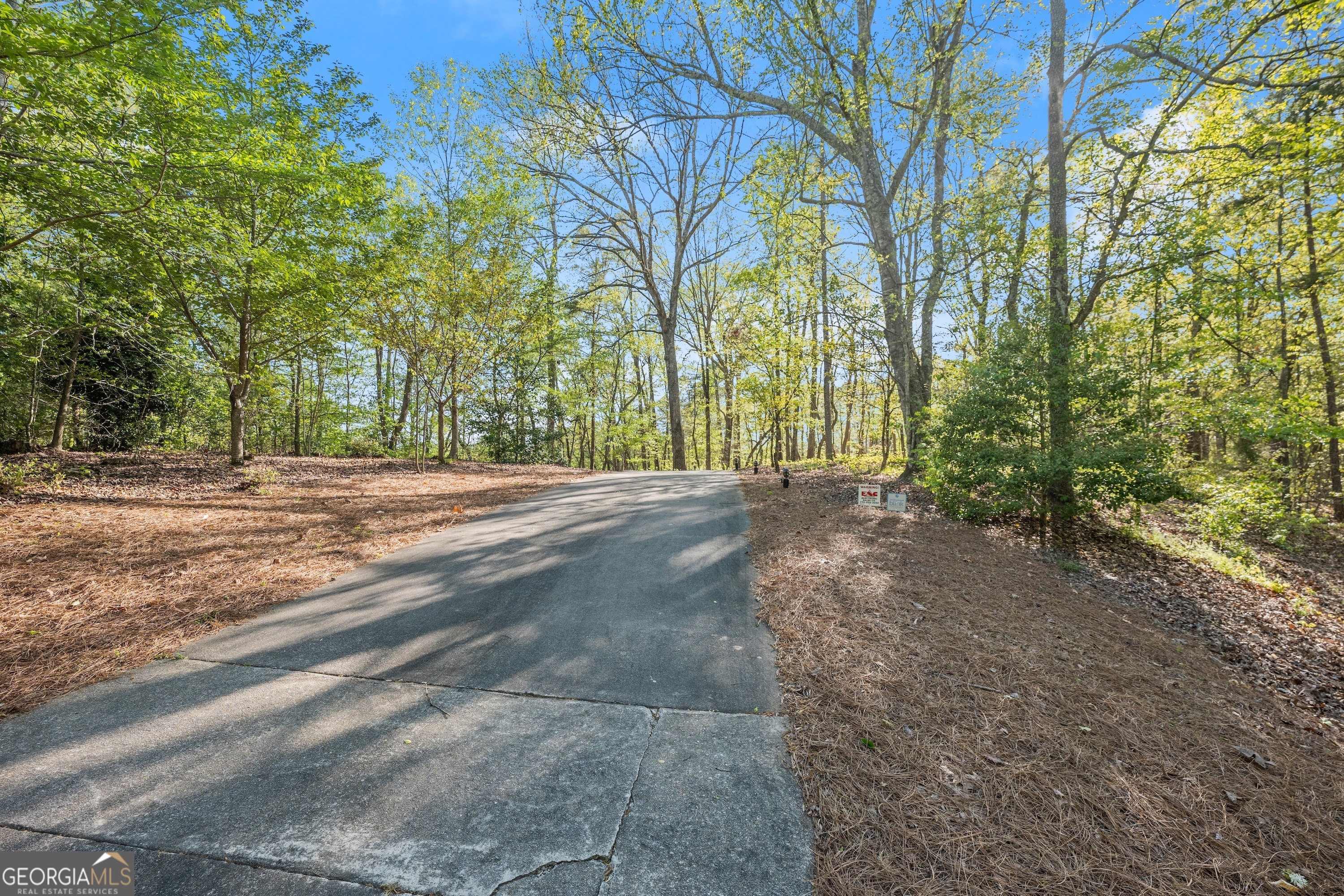 3545 Greystone RD