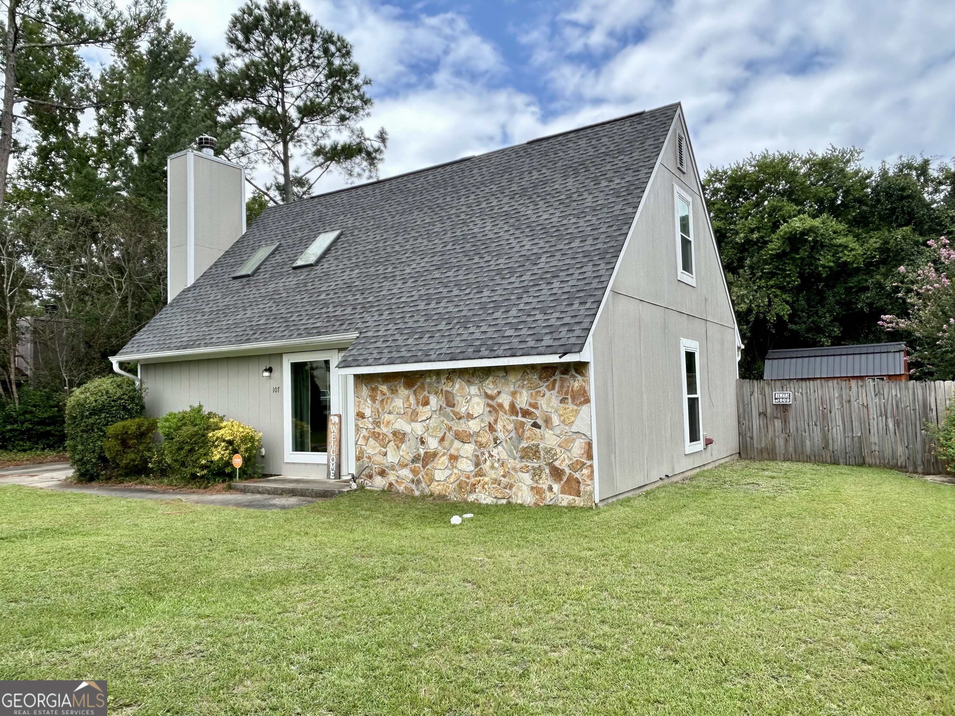 107 Buckskin DR