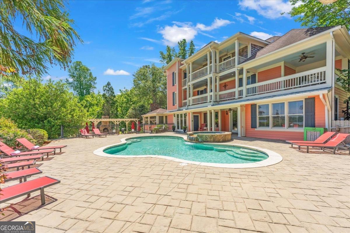 1741 Indian Woods
