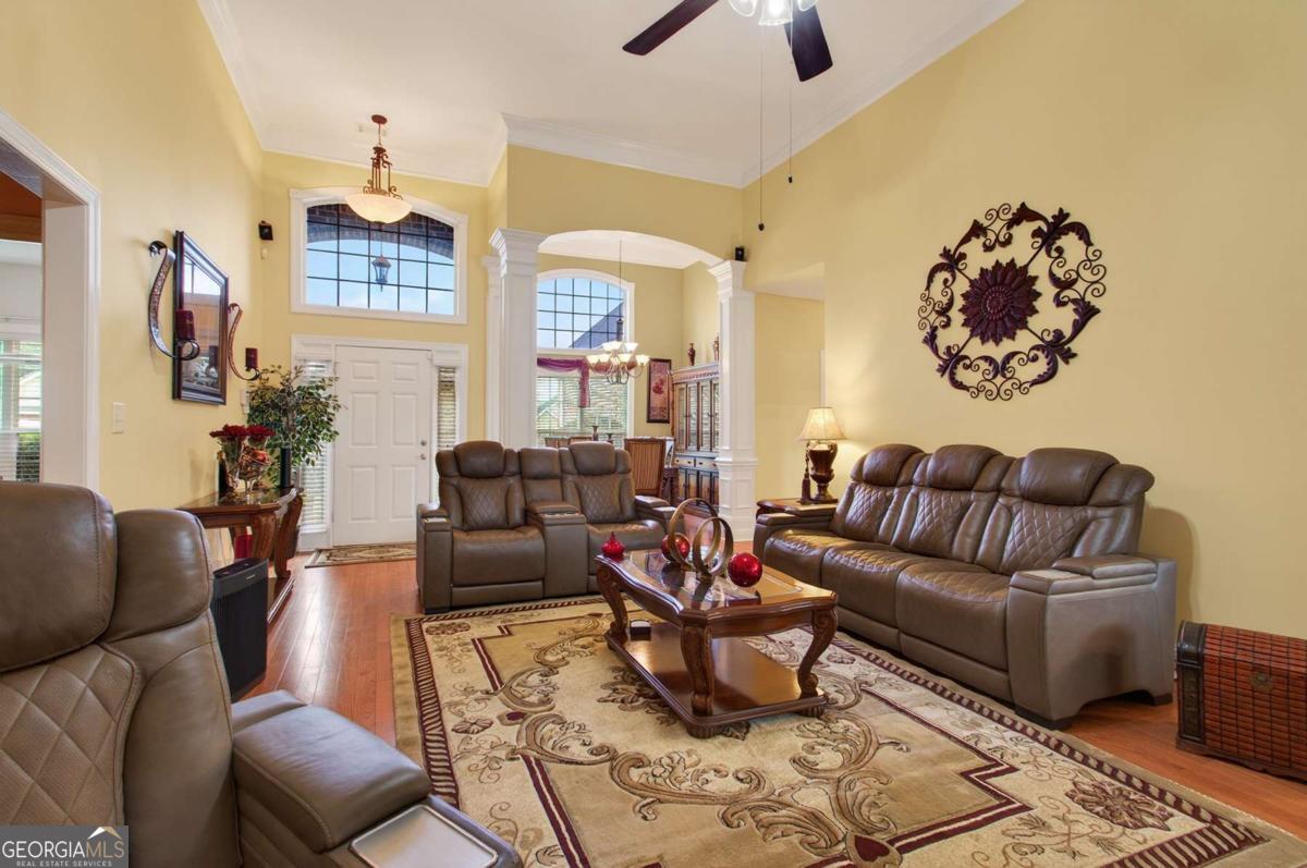 124 Flora CIR