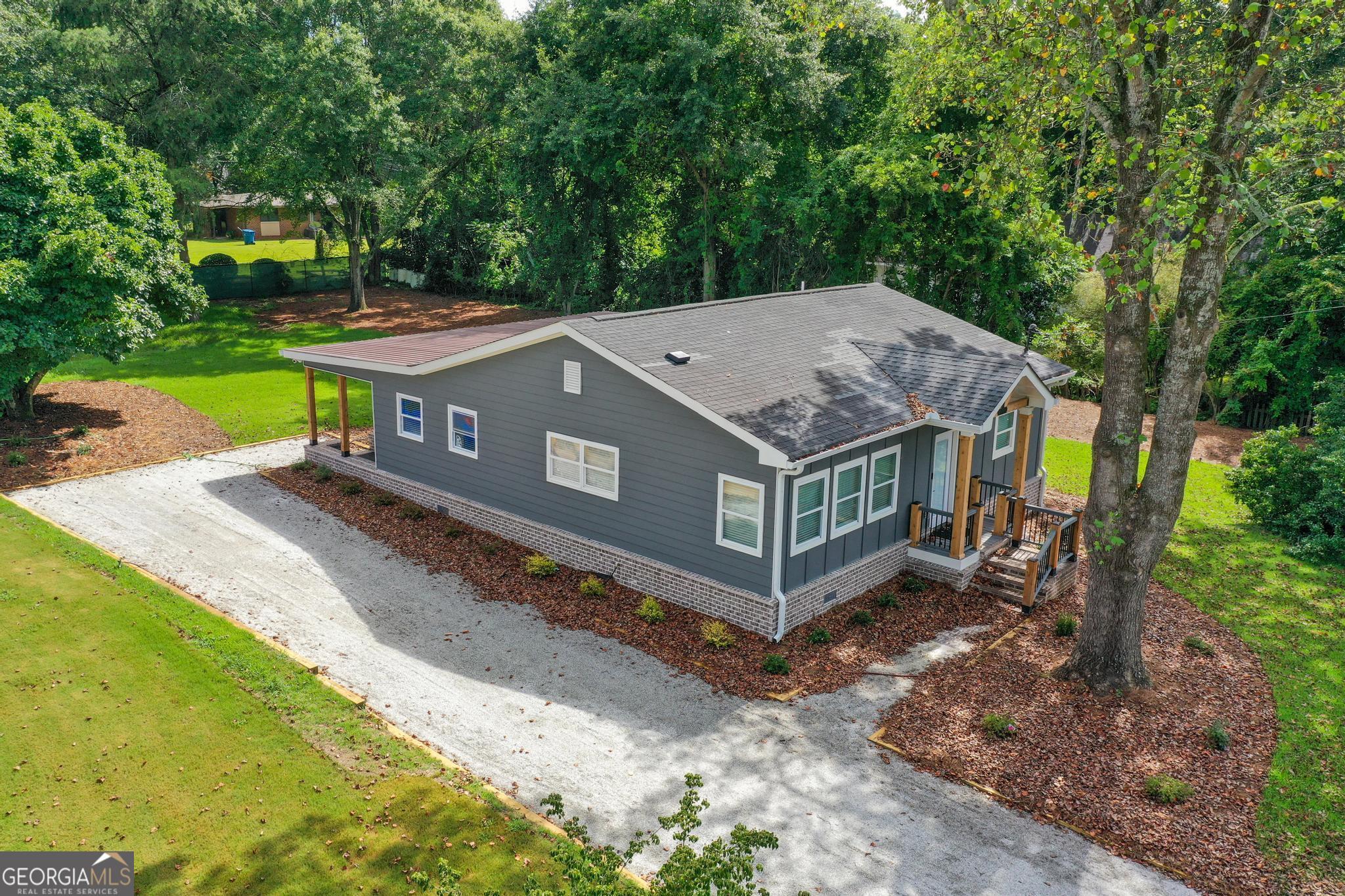 209 Bryan ST