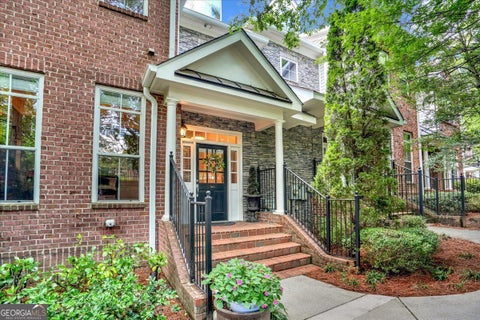 Photo of 5464 Glenridge View NE, Atlanta, GA 30342 (MLS # 10801918)