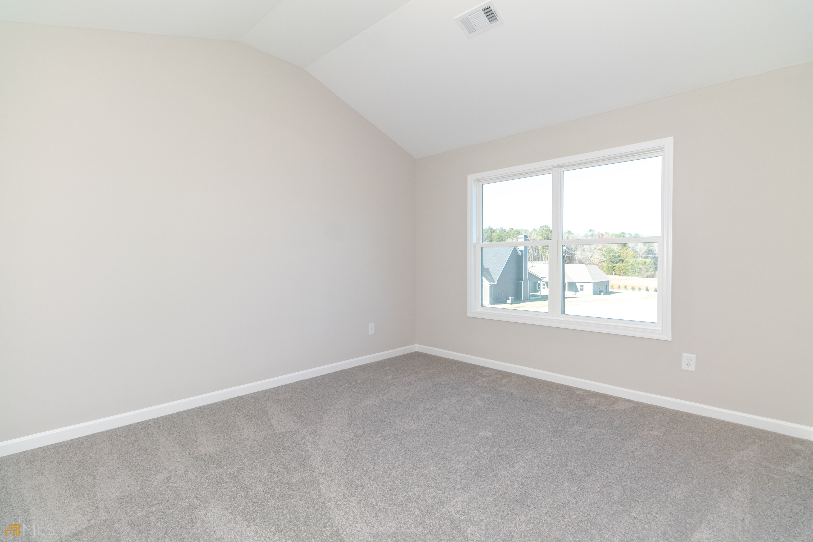 Senoia, Georgia 30276, United States, 4 Bedrooms Bedrooms, ,3 BathroomsBathrooms,Residential,Pending,17860