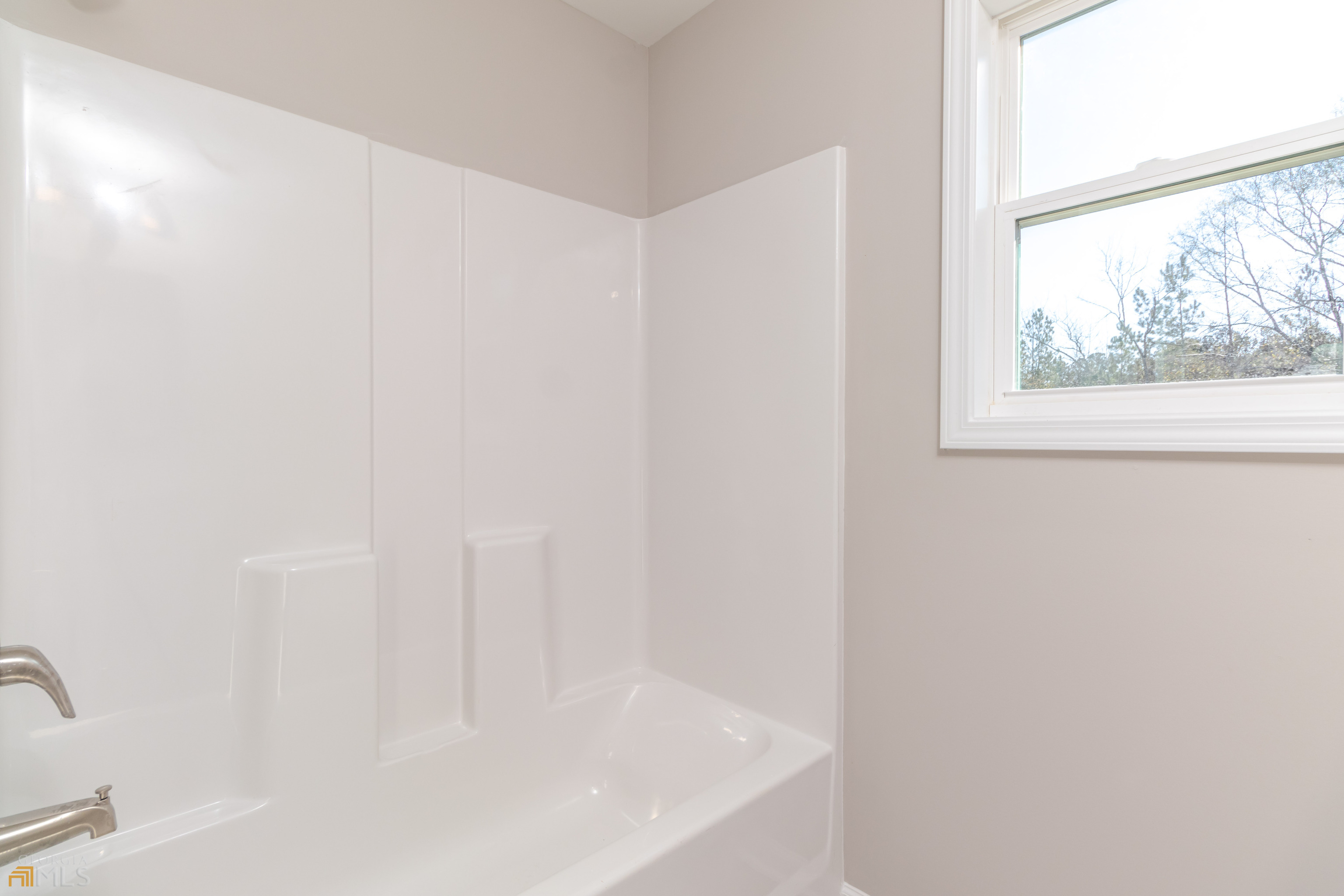 Senoia, Georgia 30276, United States, 4 Bedrooms Bedrooms, ,3 BathroomsBathrooms,Residential,Pending,17860