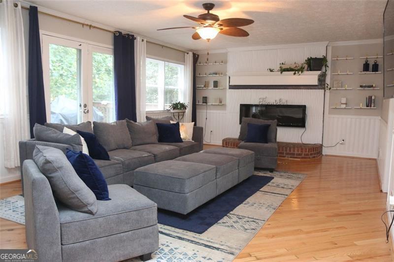 573 HASTINGS