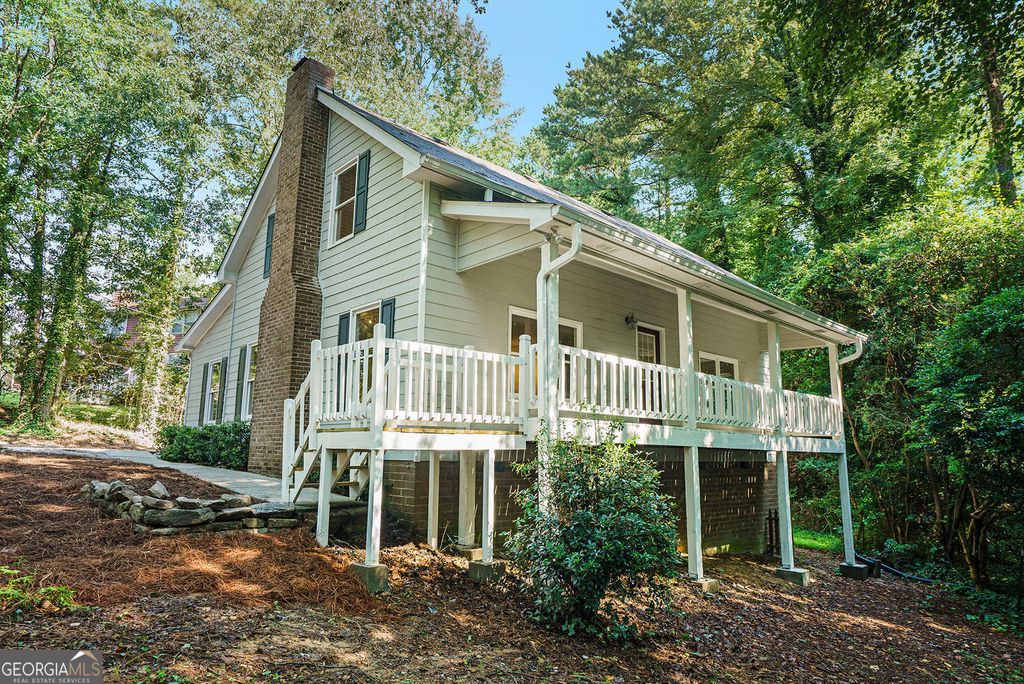 Photo of 3054 Periwinkle Drive, Snellville, GA 30078 (MLS # 10632211)