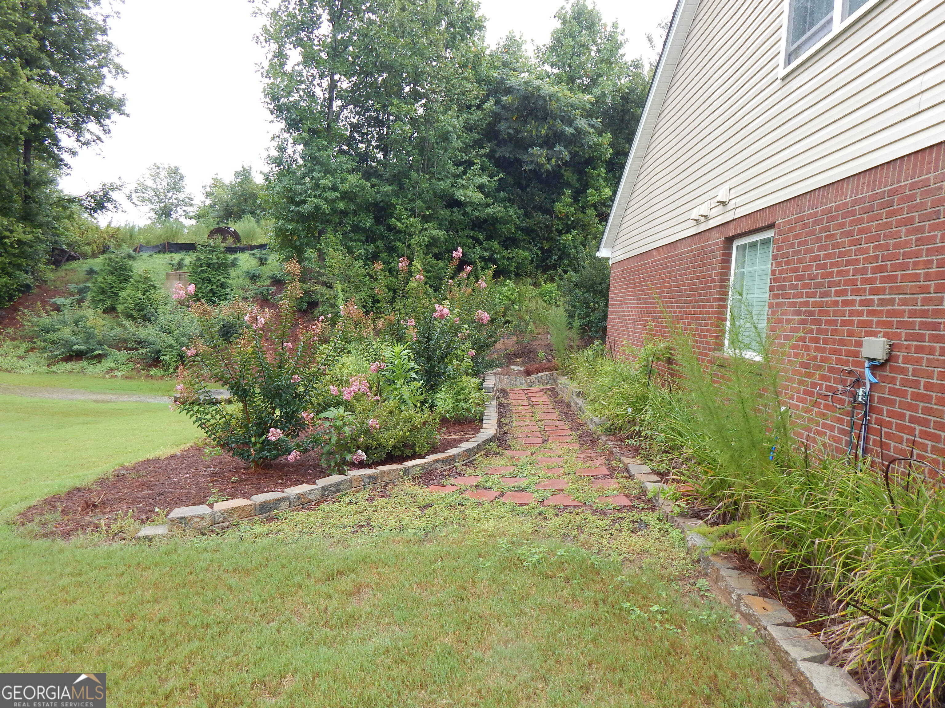 350 Lakeview Bend CIR