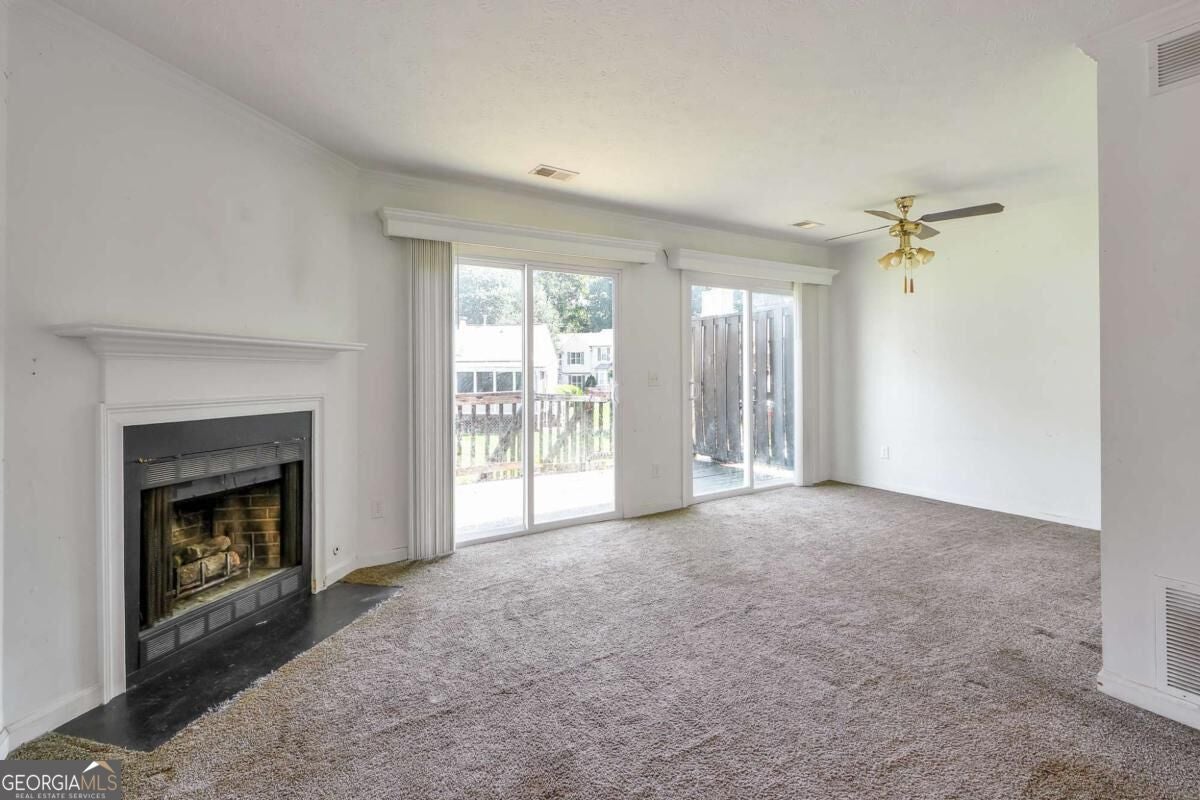 502 Harbor Lake CT