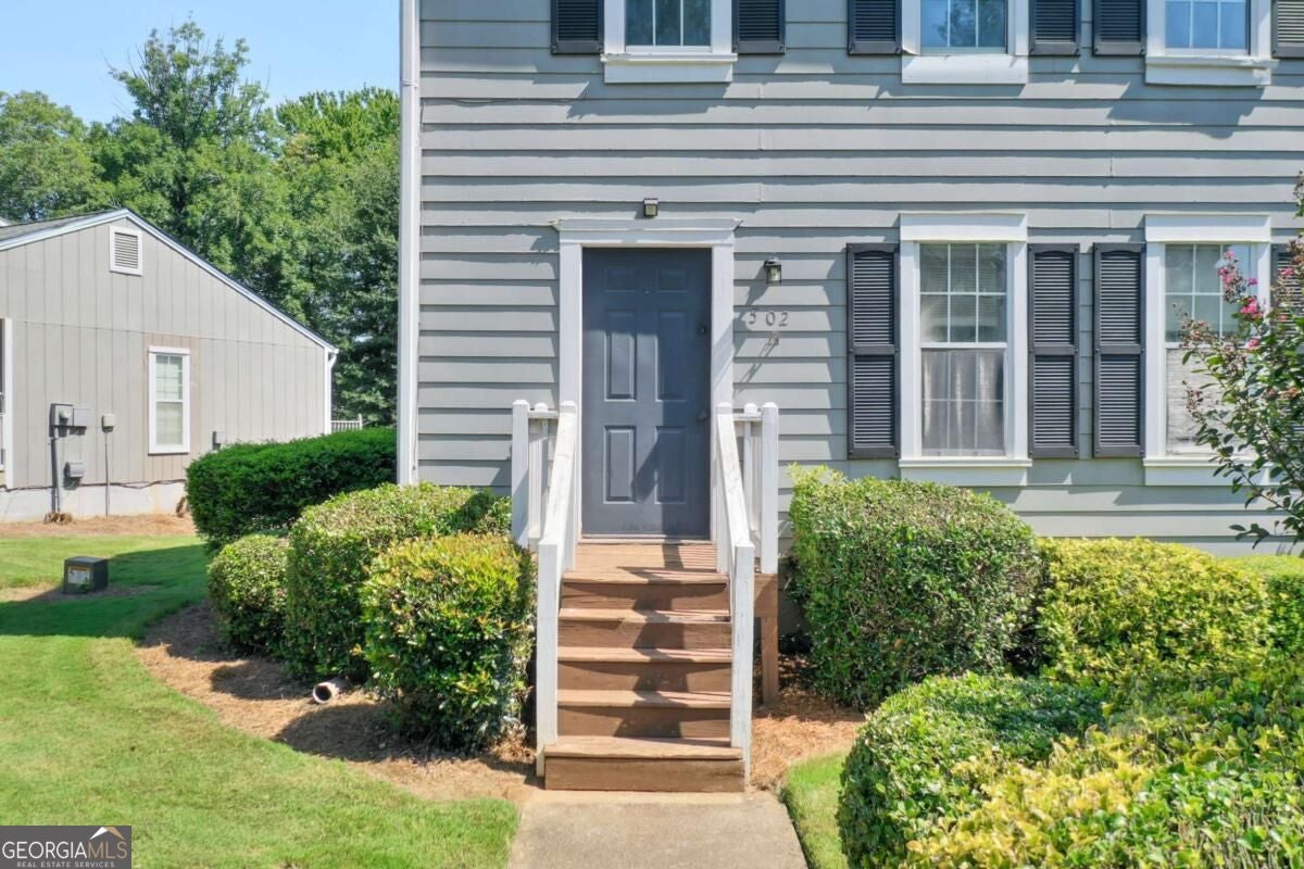 502 Harbor Lake CT