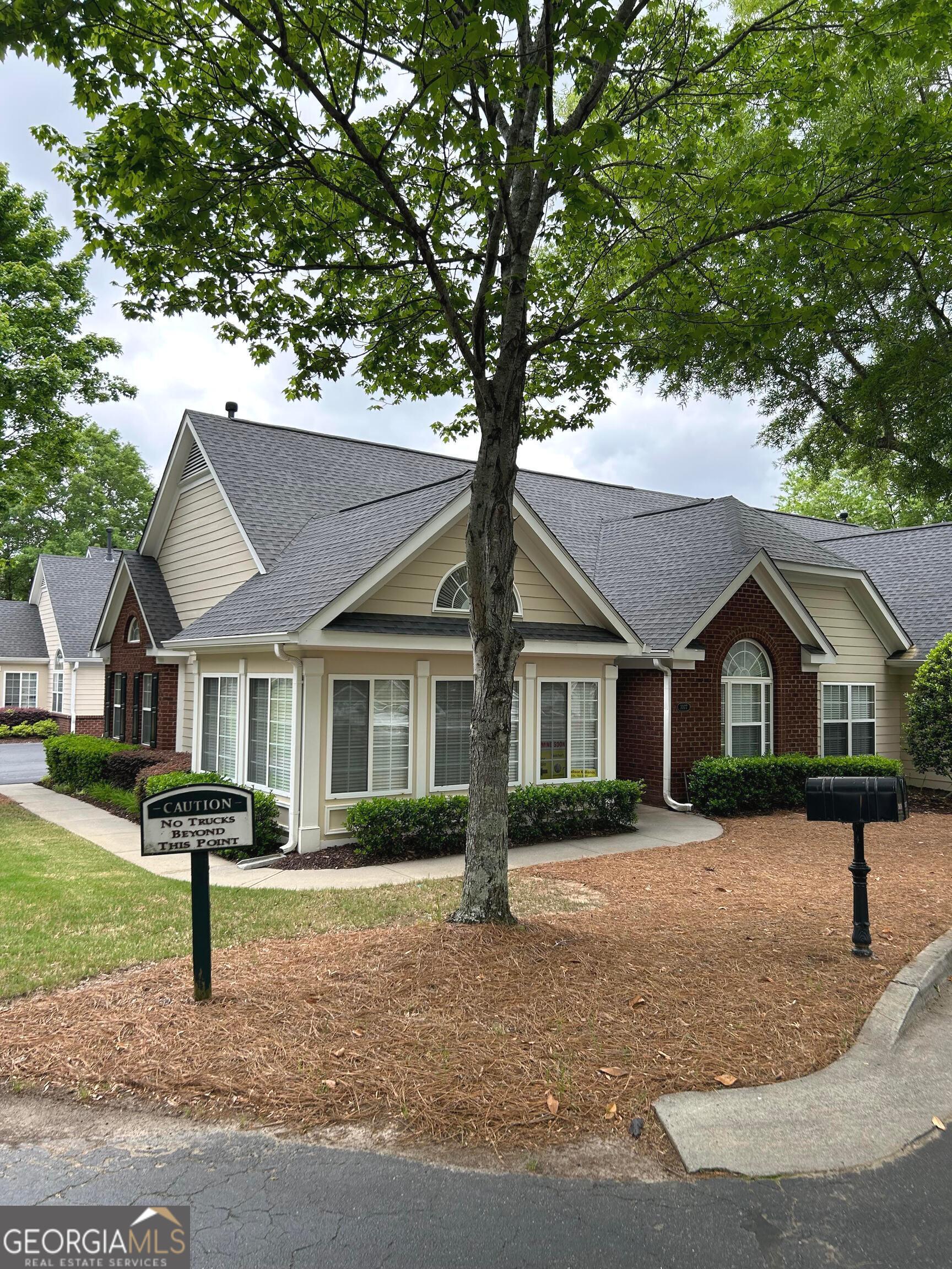 3077 Oakside CIR