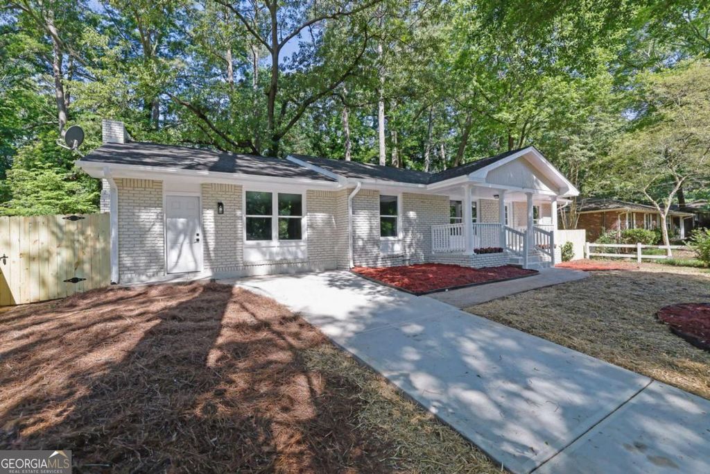 Photo of 1508 Vancouver DR, Tucker, GA 30084 (MLS # 10758051)