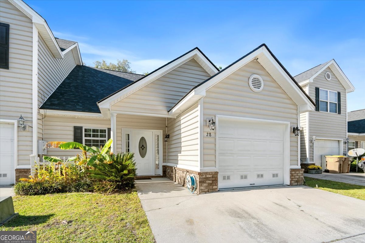 Under 250k in Richmond Hill, a rare find!! Welcome to this centrally located townhome in the heart of desirable Richmond Hill. This home has a 3B 2.5B with garage, and fully fenced in. Enjoy Southern living with the backyard backing up to a treeline and your own brick firepit with pergola to enjoy all the summer sunsets. Boasting an ideal open floorplan with the owner's suite on the main floor, 9+ foot ceilings, to recessed lighting throughout. Don't miss the hidden pull out trash bin across kitchen in wainscoting! Updates throughout from newer HVAC to new roof and say goodbye to builder grade flat paint. Renound for Richmond Hill's highly ranked school district. Schedule your showing today! Near HAAF, Ft. Stewart, Hyundai Plant, SAV/HHI Airport, SCAD, downtown Savannah.