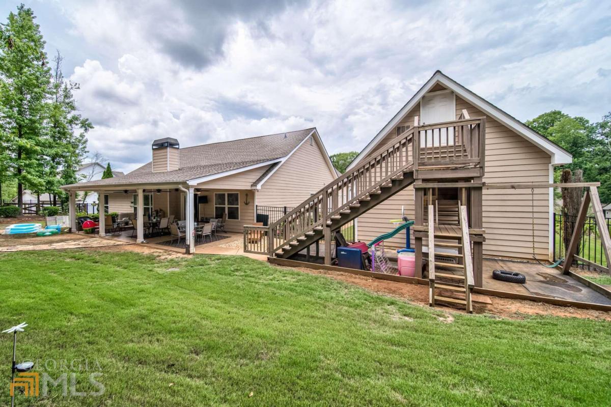 Georgian Acres - Residential