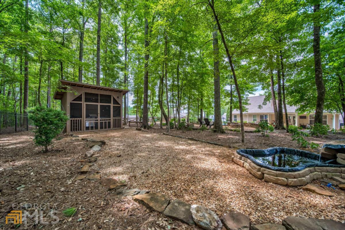 Georgian Acres - Residential