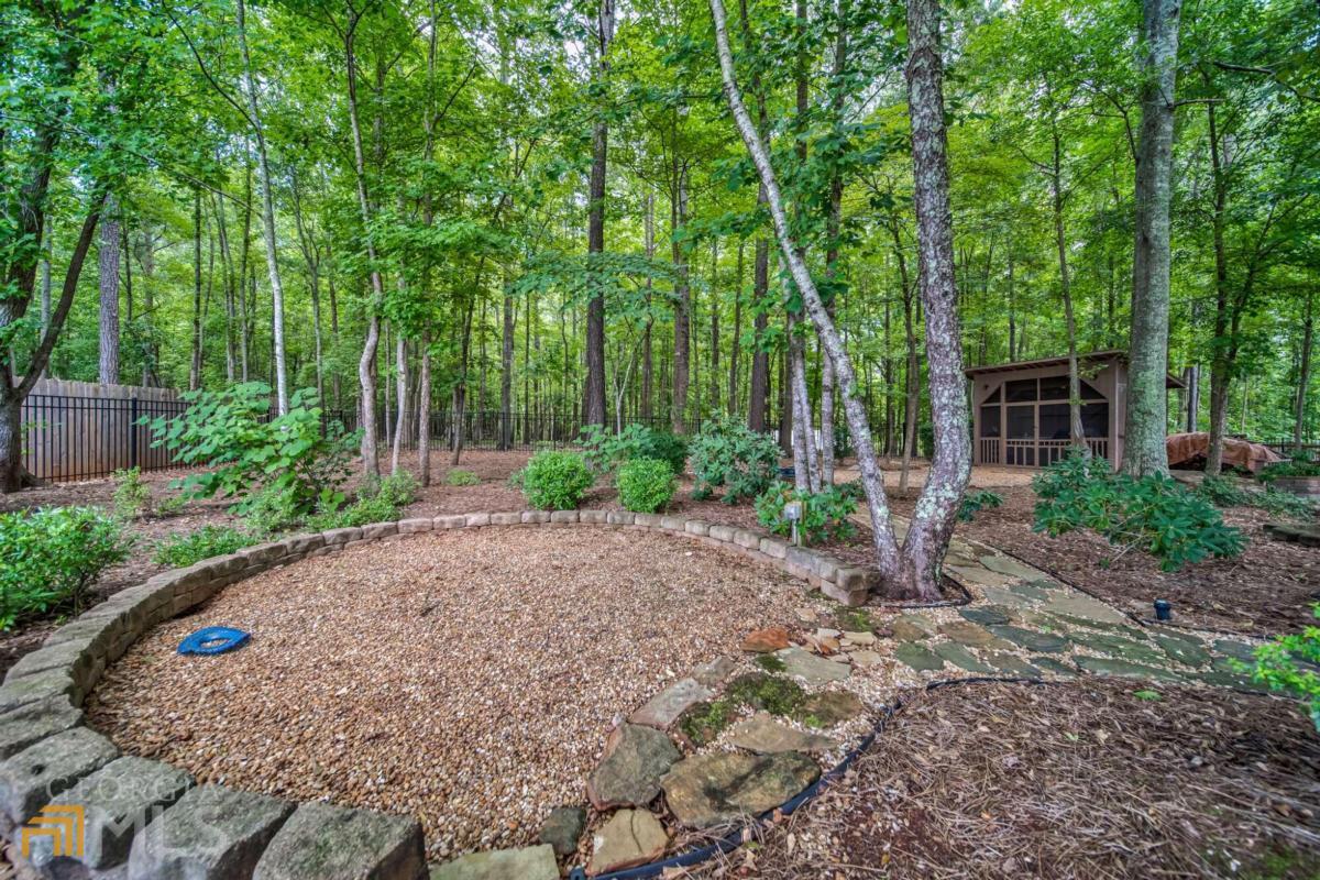 Georgian Acres - Residential