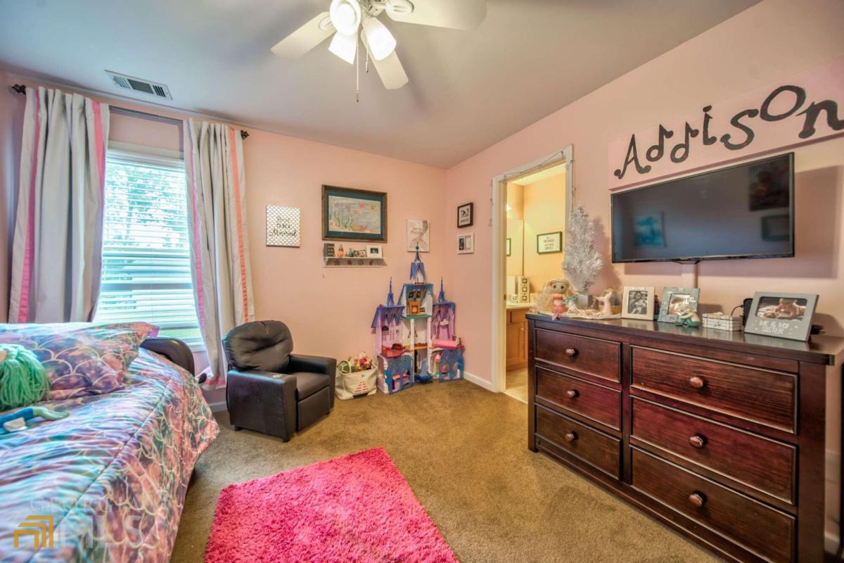 Georgian Acres - Residential